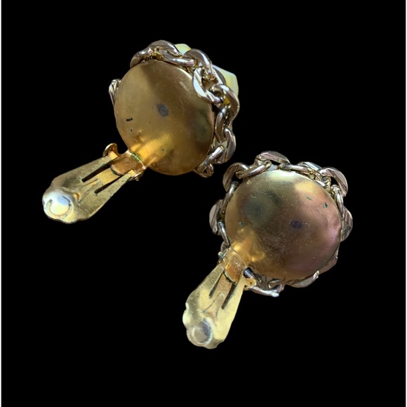 Vintage HONG KONG Yellow Bead Gold Plated Clip On Earrings Woman’s Jewelry - Picture 7 of 8